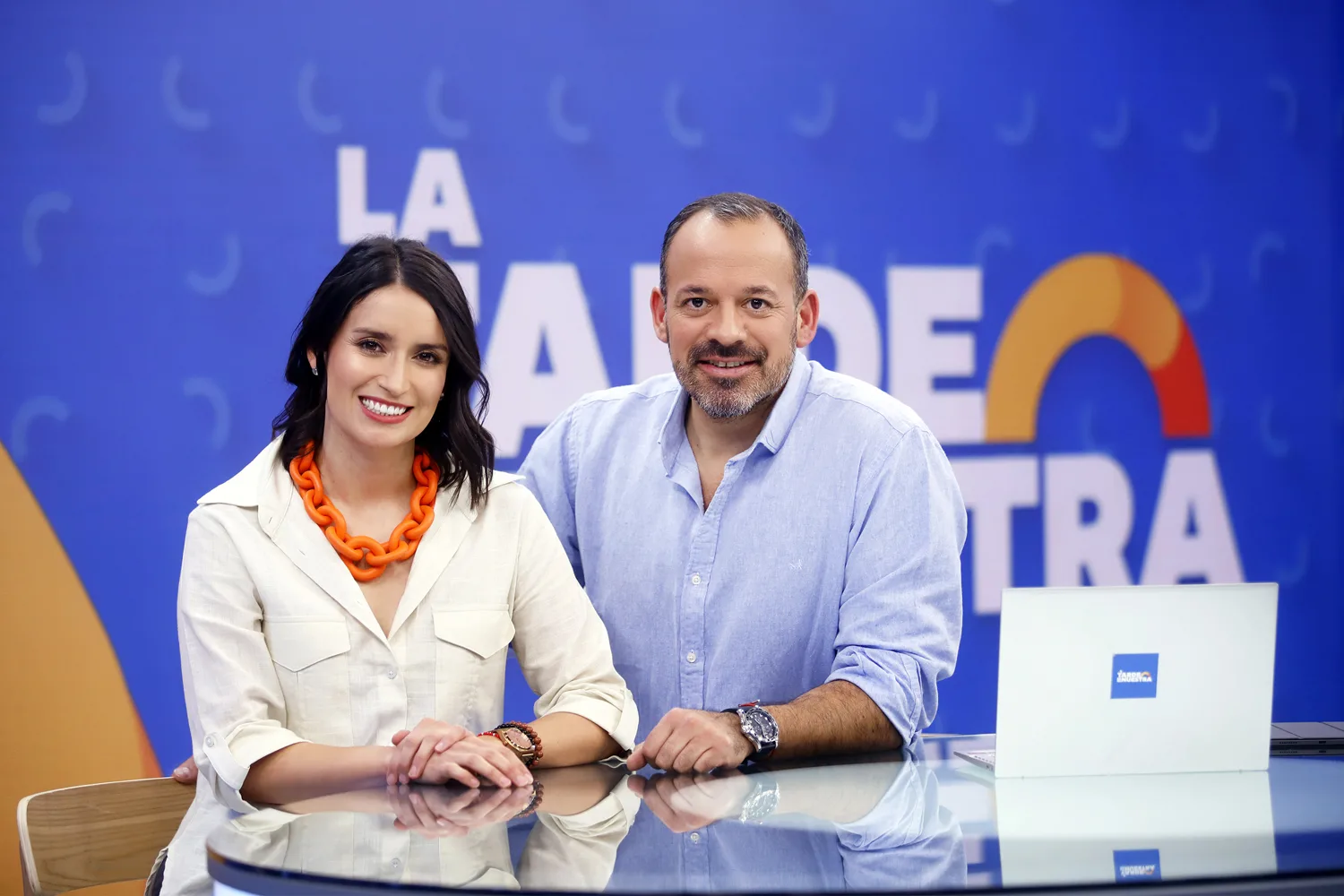 LaTardeEsNuestra_01