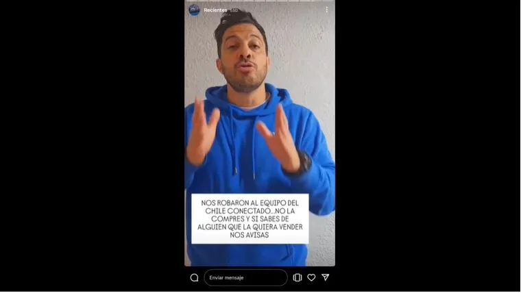 Simón Oliveros periodista de TVN