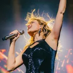 Nicole (1)