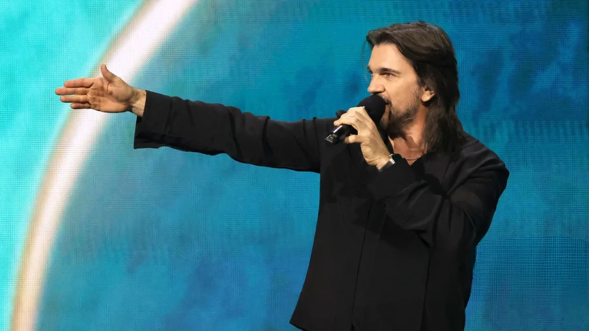 53 Años De Talento ¡Feliz Cumpleaños, Juanes! (1)