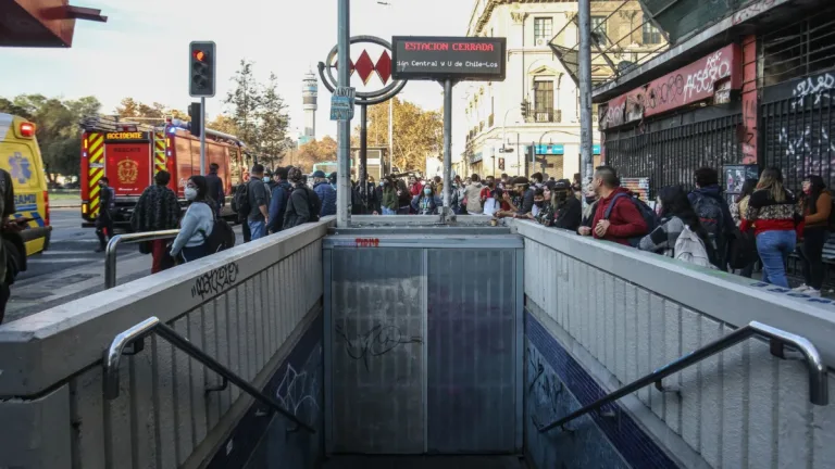Por Trabajos De Mantención Metro De Santiago Anuncia Cierre De Dos Estaciones Para El Próximo 15 De Agosto