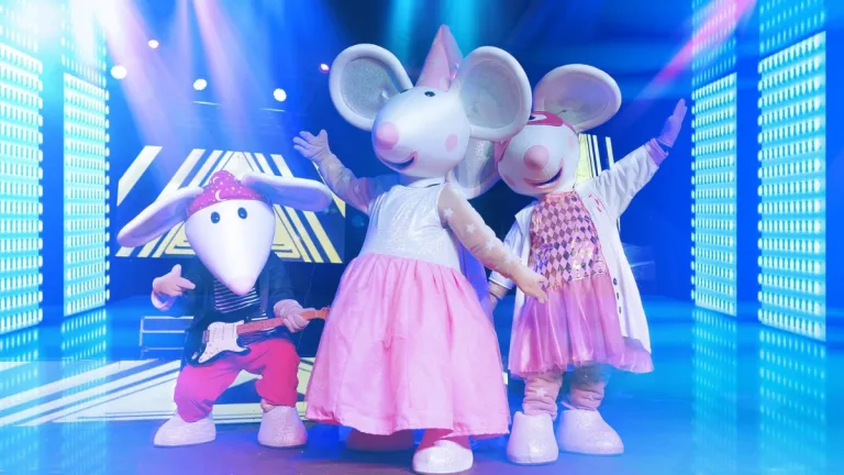 shows familiares