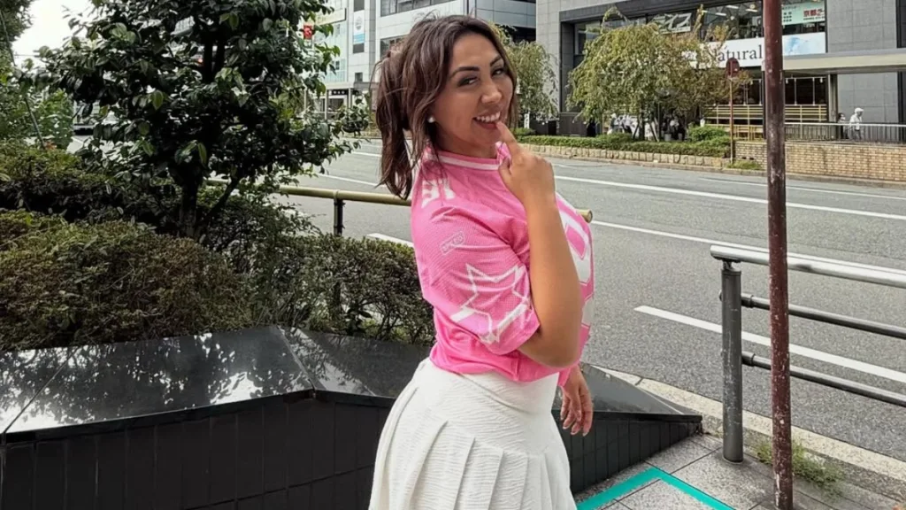 Fue Un Acto Impulsivo Naya Fácil Protagoniza Polémica En Japón Tras Video Viral En Cafetería (1)