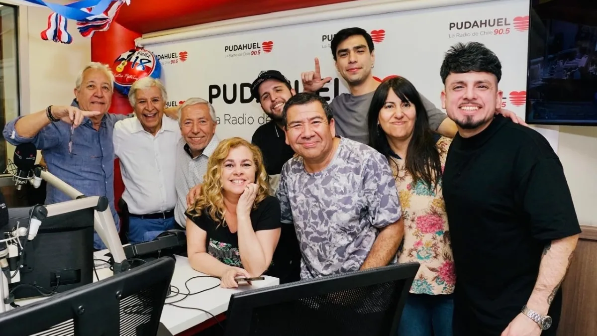 Hoy Celebramos A La Voz De Las Mañanas De Chile ¡Feliz Cumpleaños, Pablito Aguilera! (2)