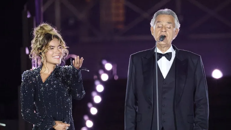 Karol G Brilló En Concierto En El Vaticano Cantó Junto A Andrea Bocelli