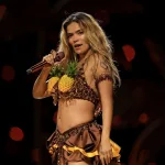 Karol G Brilló En El Show Inaugural De La NFL En Brasil Con Un Espectáculo Lleno De Sabor Latino