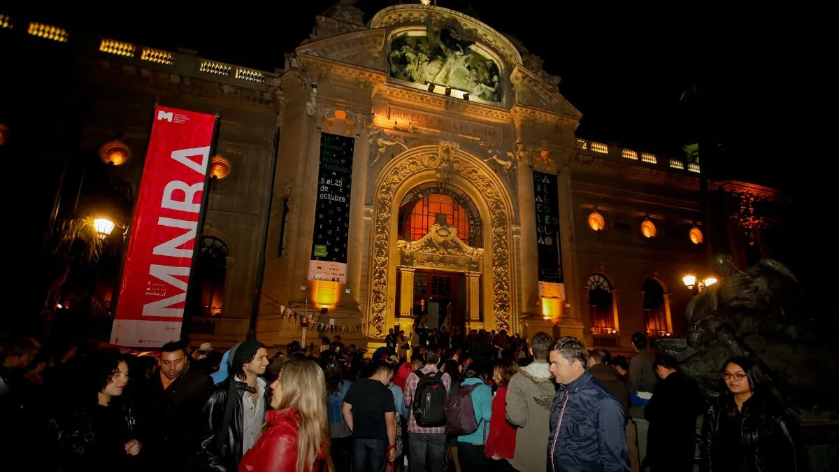¡Gratis y de noche! Así puedes asistir al gran evento cultural 'Noche de Museos' 2025