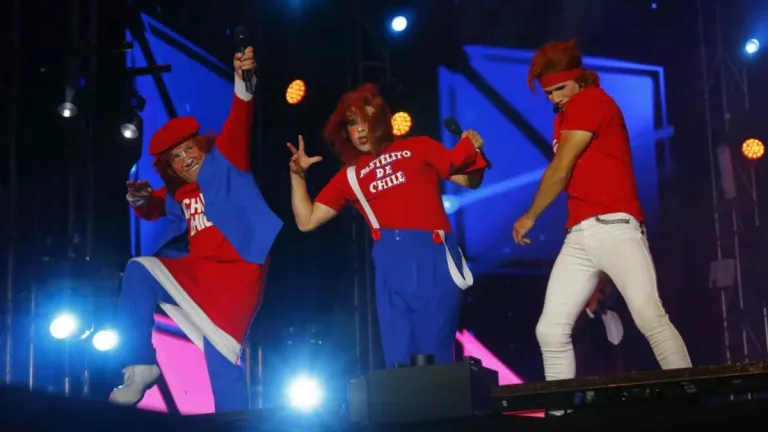 Payasos Tachuela Chico, Pastelito de Chile y Junior, en el Festival Viva Dichato