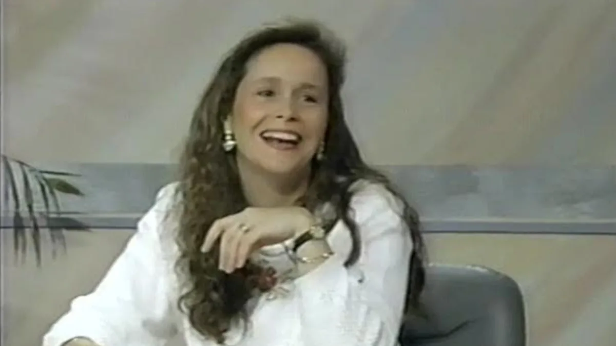 Nuestra Querida Locutora Hoy Cumple Años ¡Felicidades, Eli De Caso! (1)