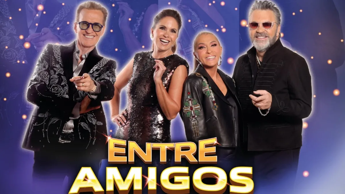 “Santa Claus Llegó A La Ciudad” Emmanuel Lanza Emotivo Clásico Navideño Junto A Lucero (3)