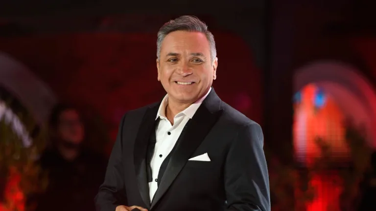 Luis Jara Sorprende Con Estrenos Navideños Junto A Quique Neira Y Grupo Ariztía