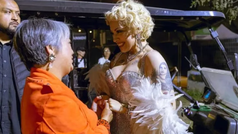 Mon Laferte apoyo a Jara