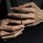 Figura televisiva Valentina Roth confirma quiebre matrimonial