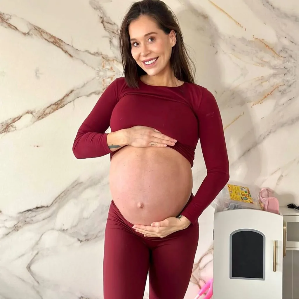 Vale Roth embarazada