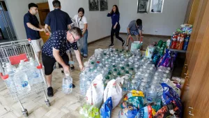 Centro de acopio Club Providencia para los afectados por los incendios forestales