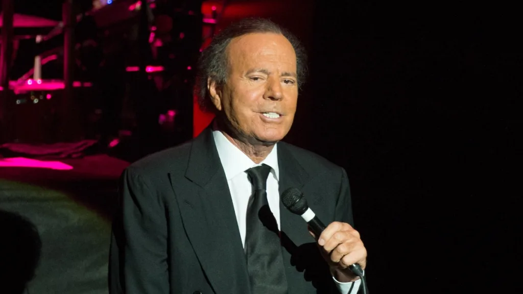Julio Iglesias