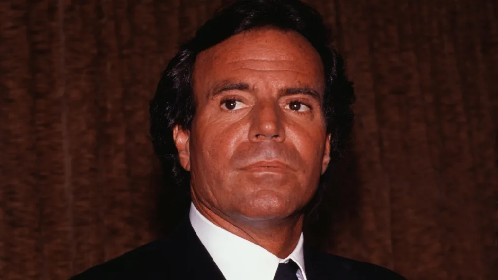 Julio Iglesias (2)