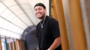 Mundos Opuestos DASH