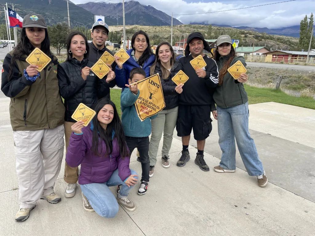 Patrullaje en Cerro Castillo realiza campaña para salvar al huemul en la Patagonia