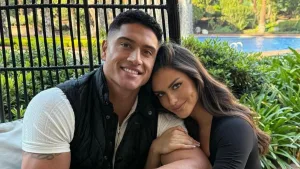 Emilia Dides Y Sammis Reyes