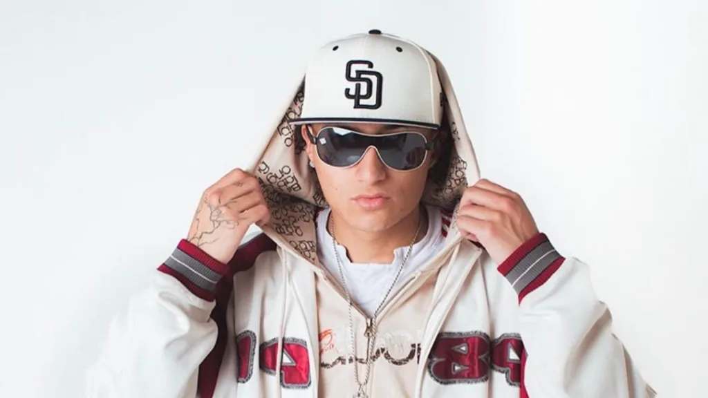 Figura De Fiebre De Baile Reveló Vínculo Con Sinaka