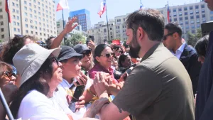 “Me Voy Con La Frente En Alto Y Con Las Manos Limpias” Boric Se Despide Ante Adherentes En La Moneda