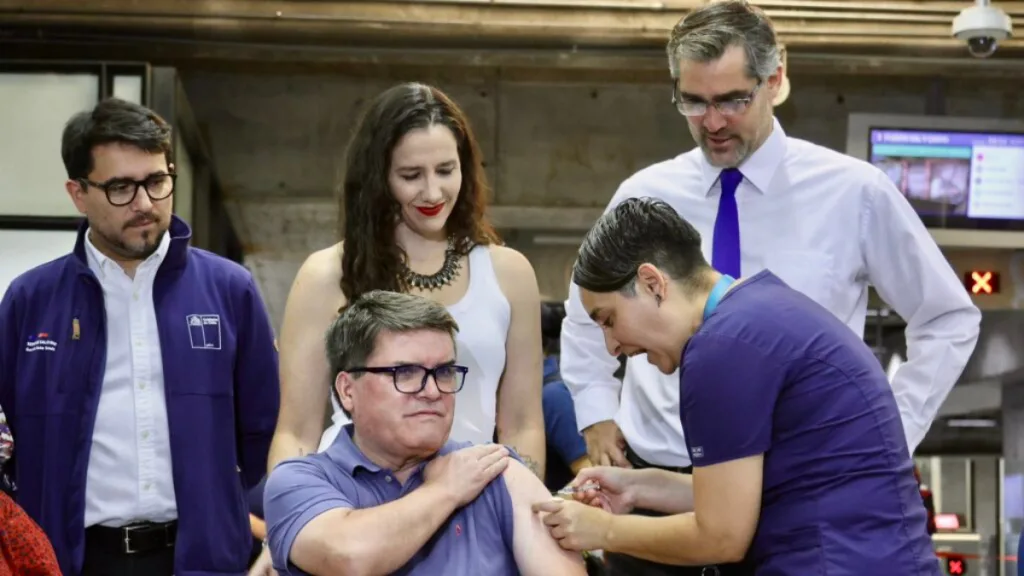 Minsal Anunció Puntos De Vacunación En Metro