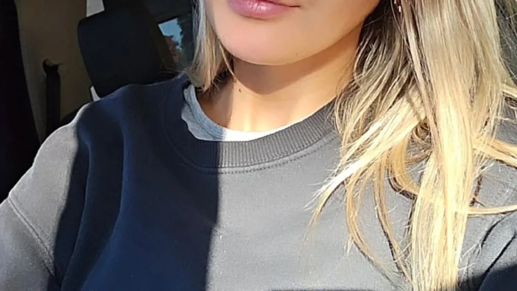 Antonia Hija Del Rostro De Mega