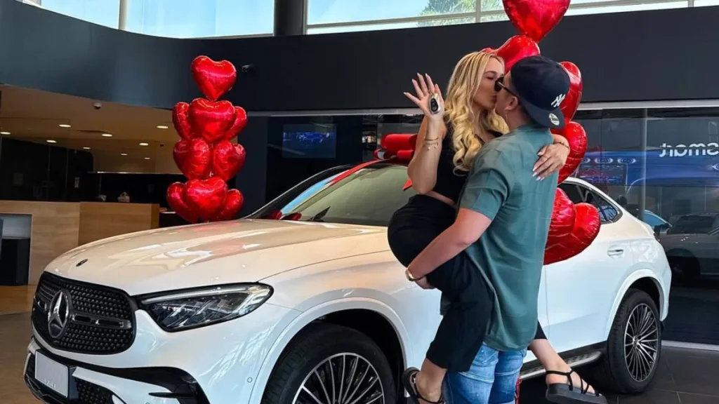 Figuras Del Espectáculo Nano Calderón Y Rebeca Naranjo