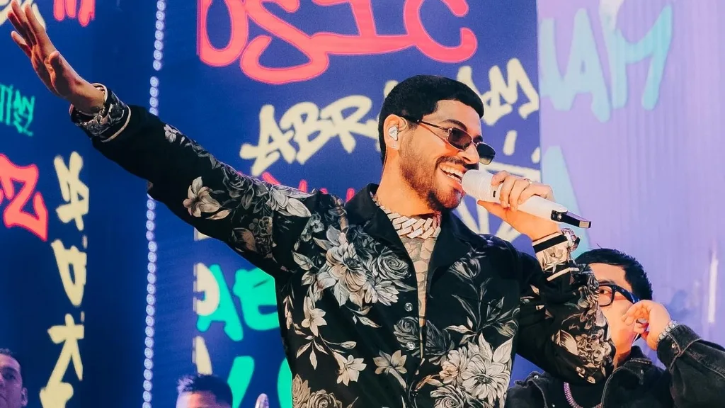 Grupo Firme Arrasa En Su Debut En Chile Concierto Sold Out Y Casi 3 Horas De Fiesta En El Movistar Arena