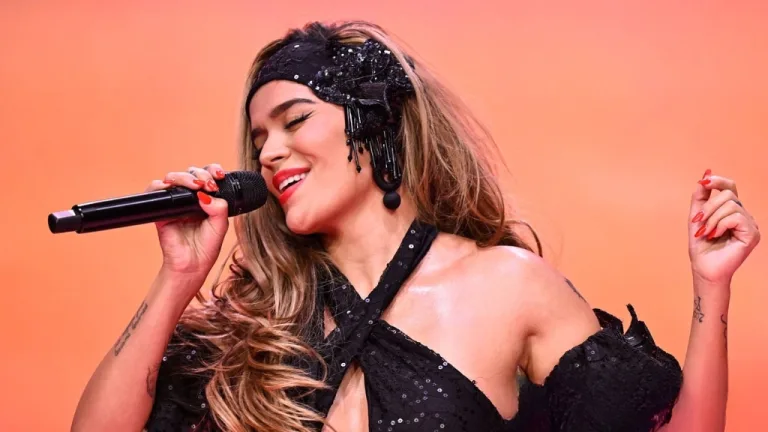Karol G Hará Historia En Coachella Como La Primera Latina En Encabezar El Cartel ¿Cómo Ver Su Show EN VIVO Y GRATIS