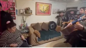 Mariachis La Sorprendieron Tras Salir De Hospitalización En Emotiva Celebración