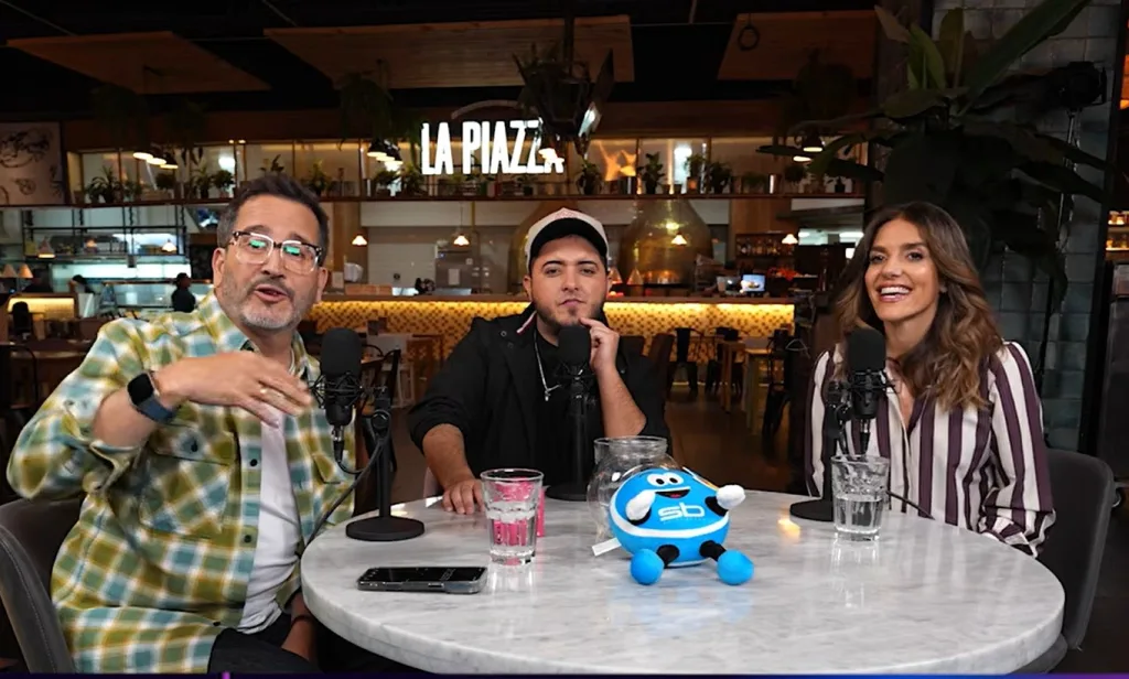 Felipe Parra Junto A María Luisa Godoy Y Eduardo Fuentes