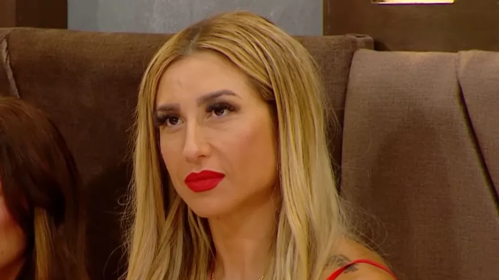 Nicole Moreno Vape En Volverías Con Tu Ex 2