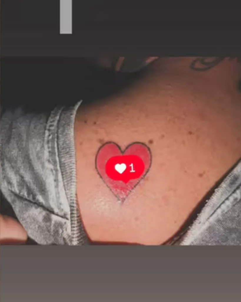 Tatuaje pareja Mauricio Pinilla