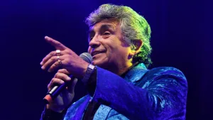“Yo Trabajo Por Plata, No Por Partidos Políticos” Vocalista De Los Viking’s 5, Responde A Críticas Por Presentación En Cierre De Campaña De Kast (1)